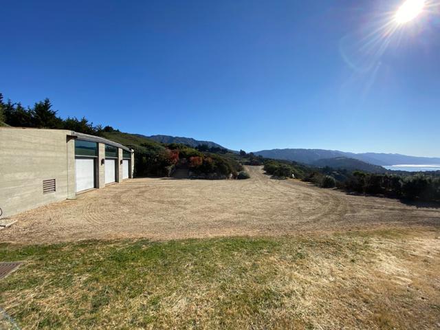 46400 Clear Ridge Road, Big Sur CA: https://media.crmls.org/mediaz/a3329a62-2403-4f3f-9587-71711ebfedf3.jpg