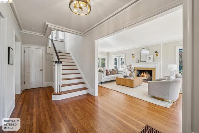 Image 4 of 59 For 4201 Lakeshore Ave