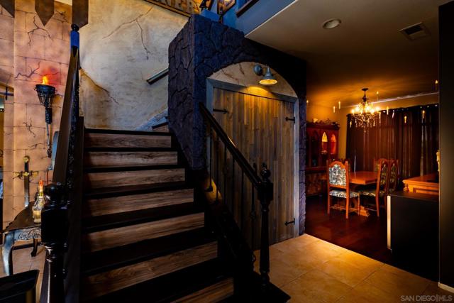 838 Masters Dr, Oceanside CA: https://media.crmls.org/mediaz/a333ce41-2f59-4f51-b4b4-62b1580ec9f3.jpg