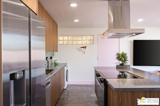 1111 E Palm Canyon Drive, Palm Springs CA: https://media.crmls.org/mediaz/a333d3d0-6f4f-4505-86ba-8f6f81e5cfd6.jpg