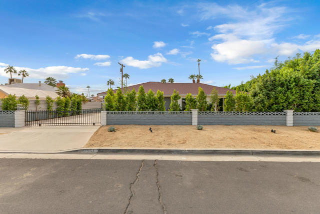 3967 E Sunny Dunes Road, Palm Springs, CA 92264