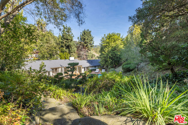 Image 61 of 72 For 10686 Somma Way