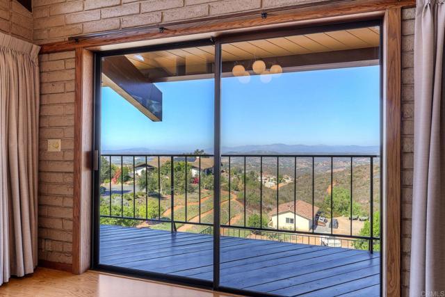 Detail Gallery Image 30 of 75 For 2335 Mirador, Vista,  CA 92084 - 5 Beds | 2/1 Baths