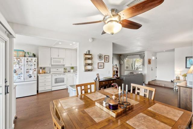 Detail Gallery Image 17 of 34 For 6986 Caminito Perico, San Diego,  CA 92119 - 2 Beds | 2/1 Baths