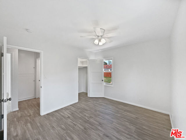 5722 Hazelbrook Avenue, Lakewood CA: https://media.crmls.org/mediaz/a337ae80-8686-4789-a787-f172b1679eef.jpg