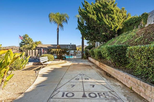 Detail Gallery Image 39 of 39 For 727 Nob Cir, Vista,  CA 92084 - 2 Beds | 2 Baths