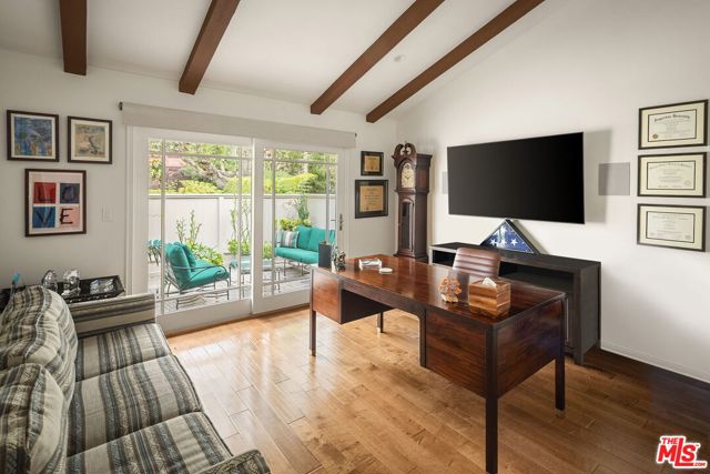 Drew Fenton | 837 N Bundy Drive Los Angeles CA | MLS: 7501781 Drew Fenton | 837 N Bundy Drive Los Angeles CA | MLS: 7501781