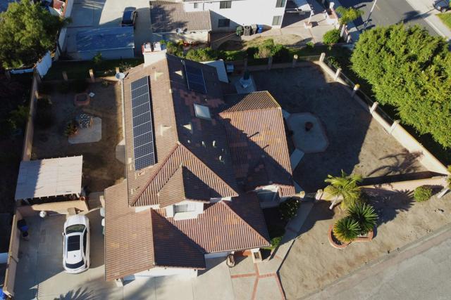 Detail Gallery Image 2 of 7 For 1329 Clear Crest Cir, Vista,  CA 92084 - 4 Beds | 3 Baths