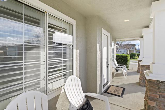 INVITING COVERED FRONT PORCH