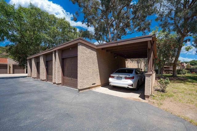 23822 Green Haven Lane, Ramona CA: https://media.crmls.org/mediaz/a338ad1e-d80b-4db6-aa95-794c3770c531.jpg