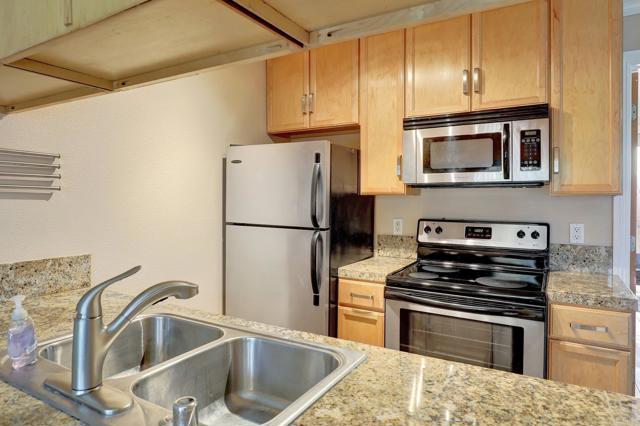 MLS: PTP2403934 Condo For Sale