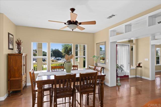 38161 Butterfly Court, Yucaipa CA: https://media.crmls.org/mediaz/a3391ccd-ee7a-4674-95c6-72a622fc7f2c.jpg