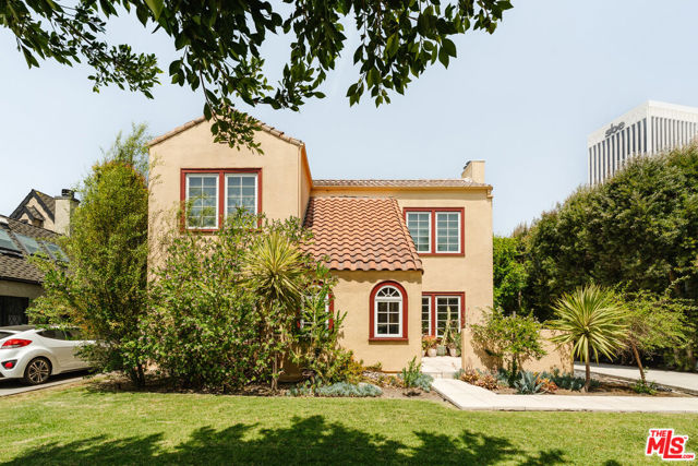 829 S Stanley Avenue, Los Angeles CA: https://media.crmls.org/mediaz/a339a595-4675-4711-a927-f05c234cf128.jpg