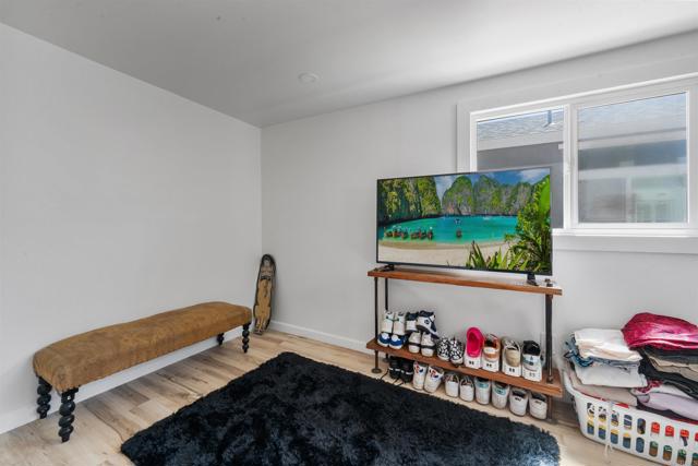699 N Vulcan Avenue, Encinitas CA: https://media.crmls.org/mediaz/a33ae588-4c9f-44fe-b18a-e79212cc7066.jpg