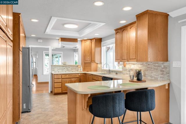 Image 19 of 49 For 2081 Essenay Ave