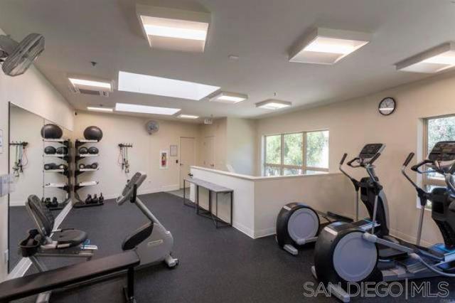 5440 Baltimore Dr, La Mesa CA: https://media.crmls.org/mediaz/a33b93f8-9905-4844-9593-07c6f2b31b40.jpg