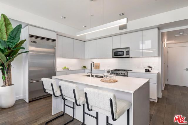 3 Bed Home for Sale in Santa Monica, California