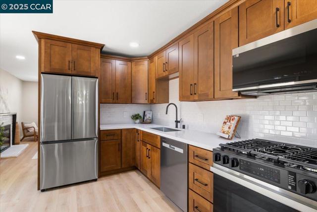 4178 Huckleberry Dr, Concord CA: https://media.crmls.org/mediaz/a33c3ef9-b196-4994-8dfe-94cab1ce635d.jpg