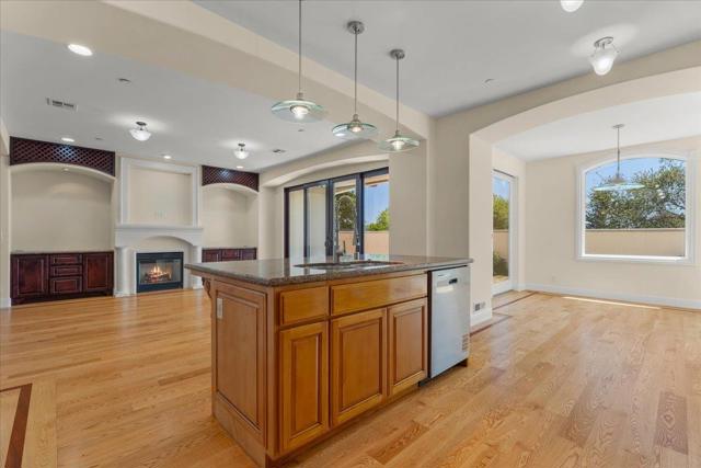 2100 Stone Ridge Drive, Royal Oaks CA: https://media.crmls.org/mediaz/a33d3774-3639-401a-98ed-133b00a18d84.jpg