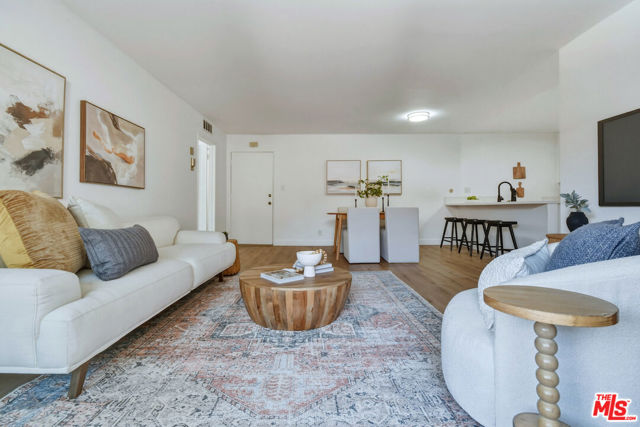 1 Bed Home for Sale in Encino, California