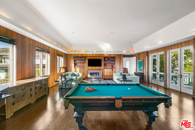 0 Broad Beach Road, Malibu CA: https://media.crmls.org/mediaz/a33defdc-c710-4355-b3e3-3b88c261101d.jpg