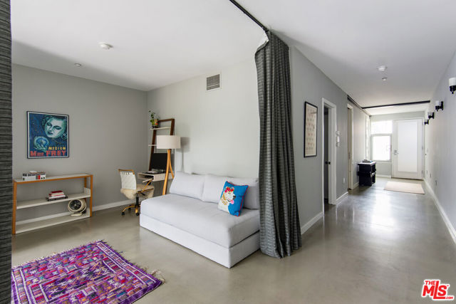 4111 West Sunset Boulevard, 233 photo 8