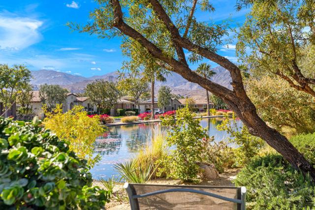 37 Shoreline Drive, Rancho Mirage CA: https://media.crmls.org/mediaz/a33f547c-3ec3-4590-bf70-ae0d6f90a754.jpg