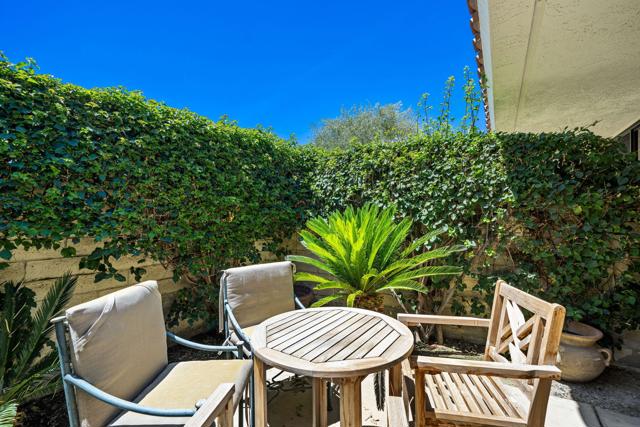 2 Rutgers Court, Rancho Mirage CA: https://media.crmls.org/mediaz/a33fd6f7-e0d5-4f06-a318-08c618b7af44.jpg