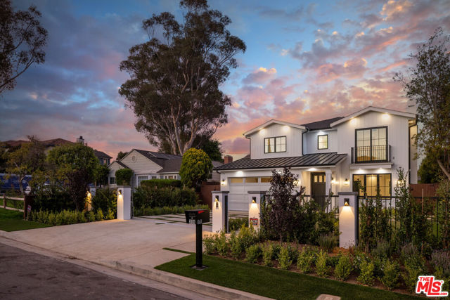 306 S Anita Avenue, Los Angeles CA: https://media.crmls.org/mediaz/a340313c-18cf-409d-a600-232ca15f6463.jpg