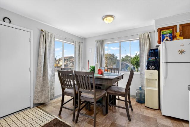 18848 Eisenhower Street, Salinas CA: https://media.crmls.org/mediaz/a34033b2-3b40-4839-874a-2fbcdf358c71.jpg