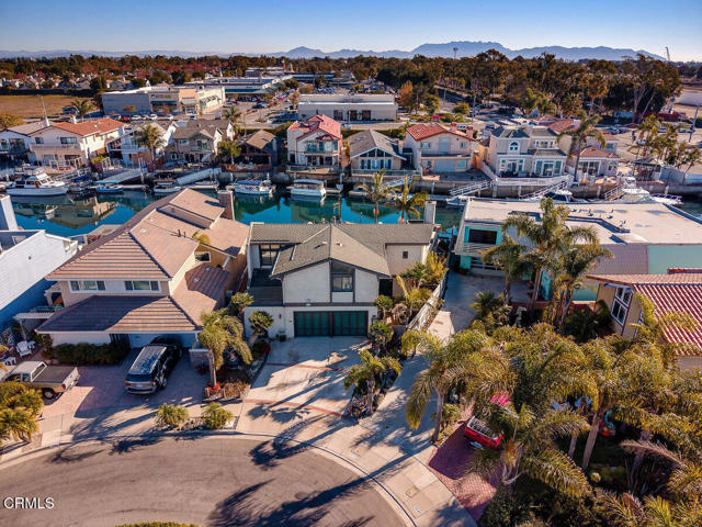 2524 Monaco Drive, Oxnard CA: https://media.crmls.org/mediaz/a340c895-8d19-43b5-ae05-3e2a08e51f02.jpg