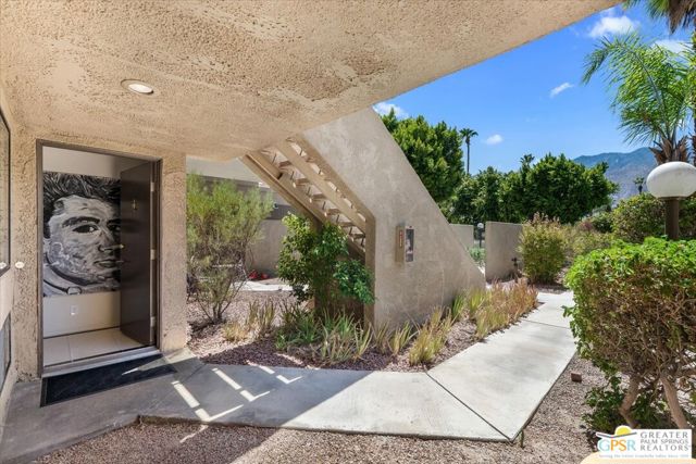 476 Bradshaw Lane, Palm Springs CA: https://media.crmls.org/mediaz/a340f453-6c05-4d11-ac22-42d0447c4178.jpg