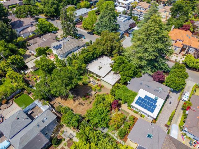 751 Florales Drive, Palo Alto CA: https://media.crmls.org/mediaz/a3423eb2-f438-4fff-85c7-71f8214c3732.jpg