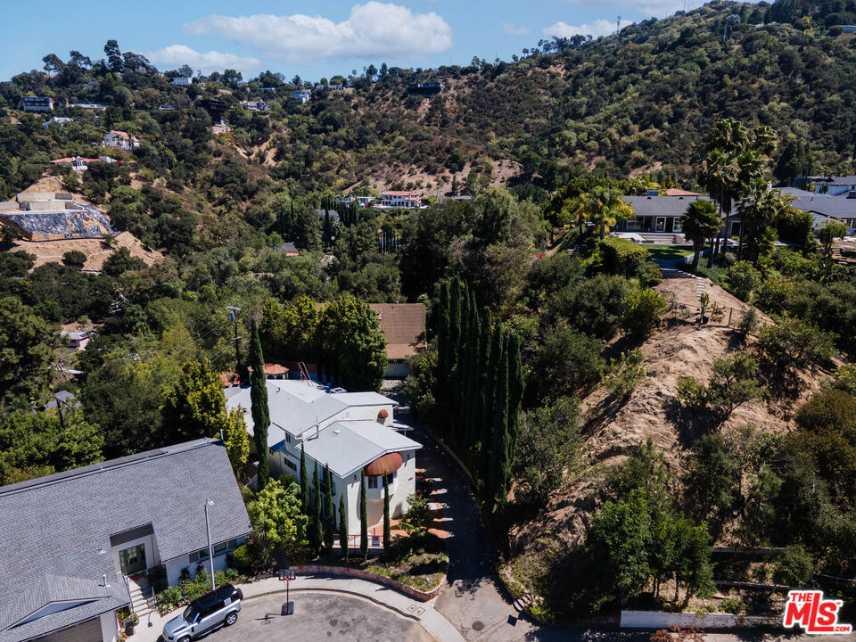 https://media.crmls.org/mediaz/a344454a-3114-4b24-8d60-82d4fc639e38.jpg?preset=X-Large