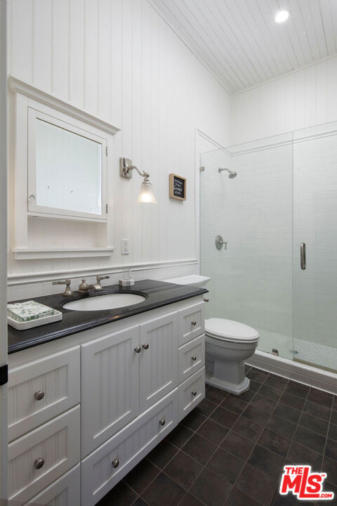 1835 Santa Monica Road, Carpinteria CA: https://media.crmls.org/mediaz/a3449b90-59a7-4ab1-9abe-6ae63a094ca4.jpg