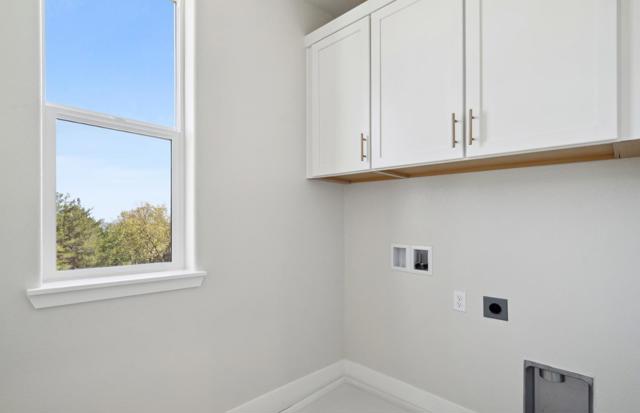 2506 Sage Street, San Mateo CA: https://media.crmls.org/mediaz/a344df86-f355-4844-bf54-1ed511714b46.jpg