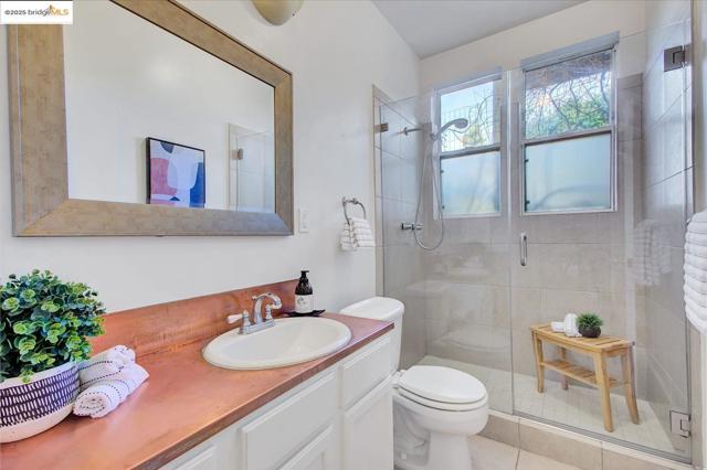 Image 13 of 39 For 1095 67th St