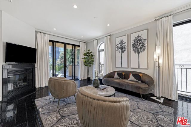 500 N Orlando Avenue, West Hollywood CA: https://media.crmls.org/mediaz/a3465c3e-48d5-4cbe-b350-84ffd07fa39f.jpg