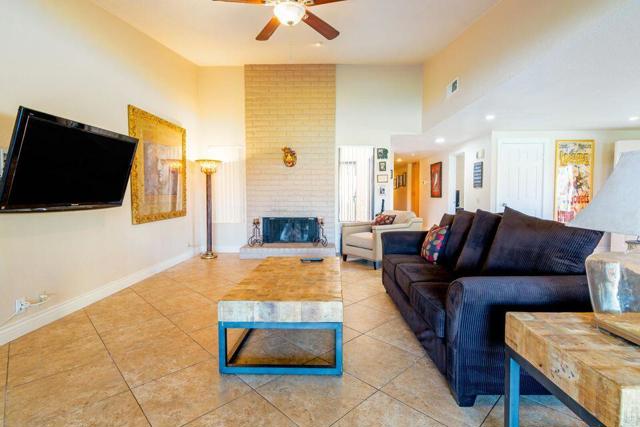 168 Camino Arroyo S, Palm Desert CA: https://media.crmls.org/mediaz/a3469c74-0310-4cf4-b120-d908cd60d049.jpg