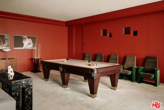 1117 N Beverly Drive, Beverly Hills CA: https://media.crmls.org/mediaz/a3494078-ce72-4b9f-8b43-b9b2f52d1f0b.jpg