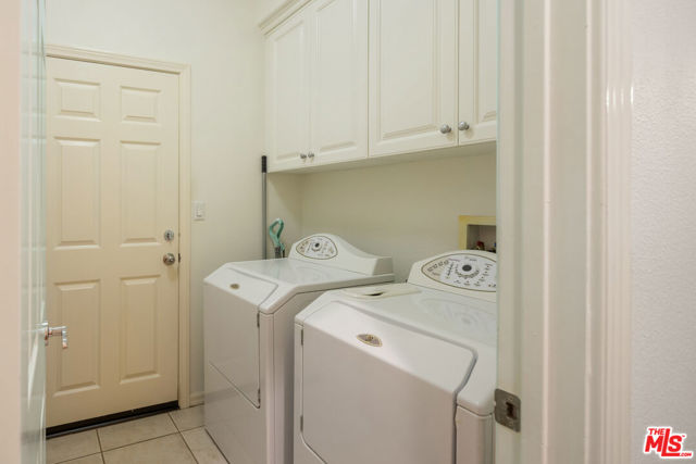 26841 Greenleaf Court, Valencia CA: https://media.crmls.org/mediaz/a3494ba0-7dd3-44f4-a58d-78e7894976bb.jpg