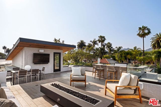 816 N Stanley Avenue, Los Angeles CA: https://media.crmls.org/mediaz/a34a4c3e-ce81-45f5-8130-fb411c50ddf0.jpg