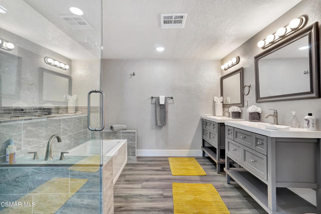 677 S Highland Drive, Palm Springs CA: https://media.crmls.org/mediaz/a34b00b6-ea53-45c8-9202-99a63650cd84.jpg