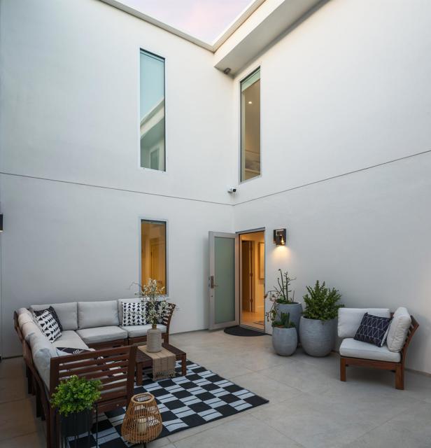 2841 Bayside Walk, San Diego CA: https://media.crmls.org/mediaz/a34b16e9-1725-449d-9865-d77c2d99ad7d.jpg