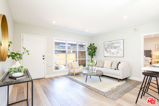 1625 CENTINELA Avenue, J photo 3