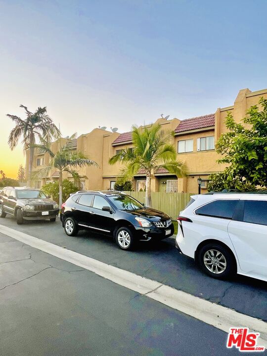 3843 Monterey Avenue, Baldwin Park CA: https://media.crmls.org/mediaz/a34b8701-5fdd-4fff-8703-579bbe1cef96.jpg