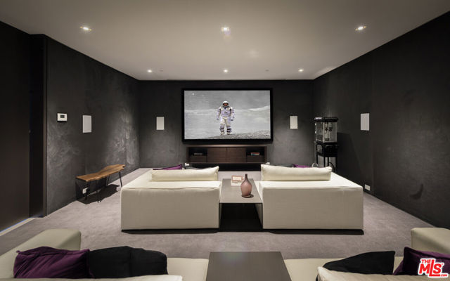 1535 Carla, Beverly Hills CA: https://media.crmls.org/mediaz/a34cdfe7-d3e9-4955-891e-e013082e760d.jpg