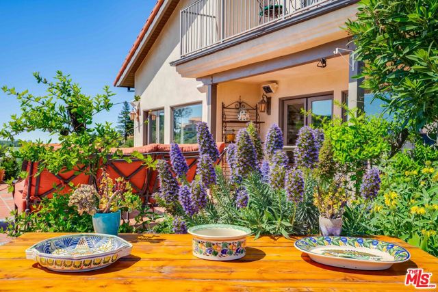2303 Tuna Canyon Road, Topanga CA: https://media.crmls.org/mediaz/a34d5b2d-ecc7-4f15-9f45-f8d3c1aec629.jpg