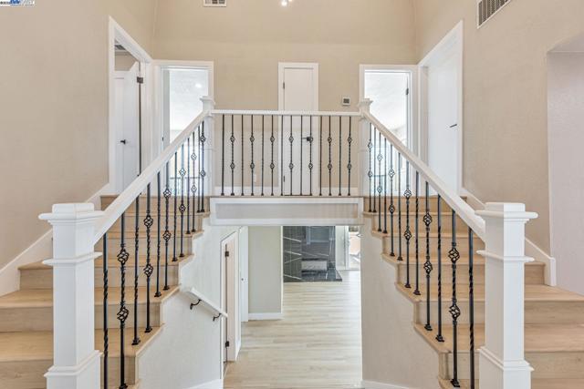 10745 Ridgeview Way, San Jose CA: https://media.crmls.org/mediaz/a34d685b-36a7-4a48-a22e-789cffdfadcc.jpg