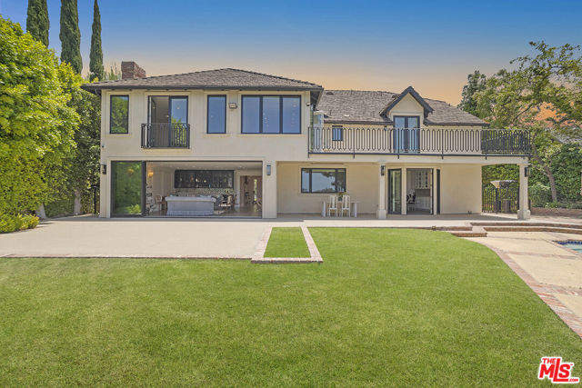 15515 Collina Strada, Los Angeles CA: https://media.crmls.org/mediaz/a34dd2df-3ec1-4649-a13f-8aac822dea0e.jpg